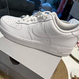 Nike Air Force 1